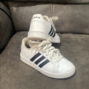 Adidas White and Black Sneakers Classic Design- gently used